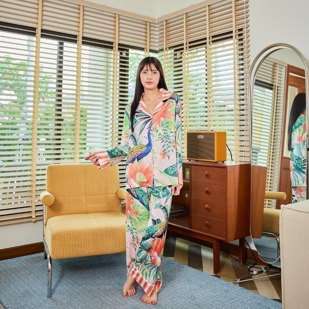 ชุดนอน Muslin Pajamas Silk Satin( รุ่น Golden Peacock T3036 P3036 L3036 )