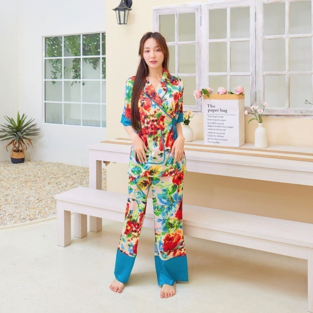 ชุดนอน Muslin Pajamas Silk Satin รุ่นดอกไม้แดงขอบเขียว(N1046 T1046)|ชุดนอนผูหญิง,ชุดนอนชุดเที่ยว