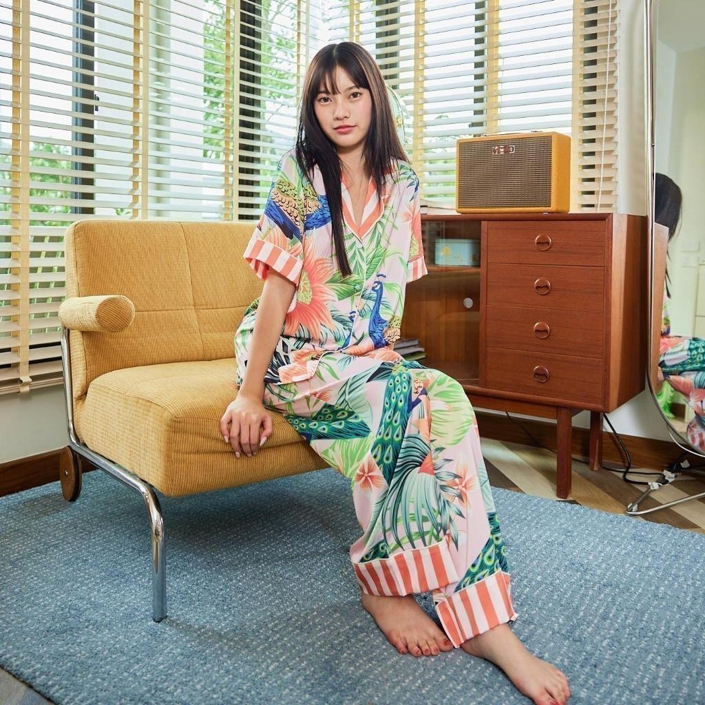 ชุดนอน Muslin Pajamas Silk Satin( รุ่น Golden Peacock T3036 P3036 L3036 )