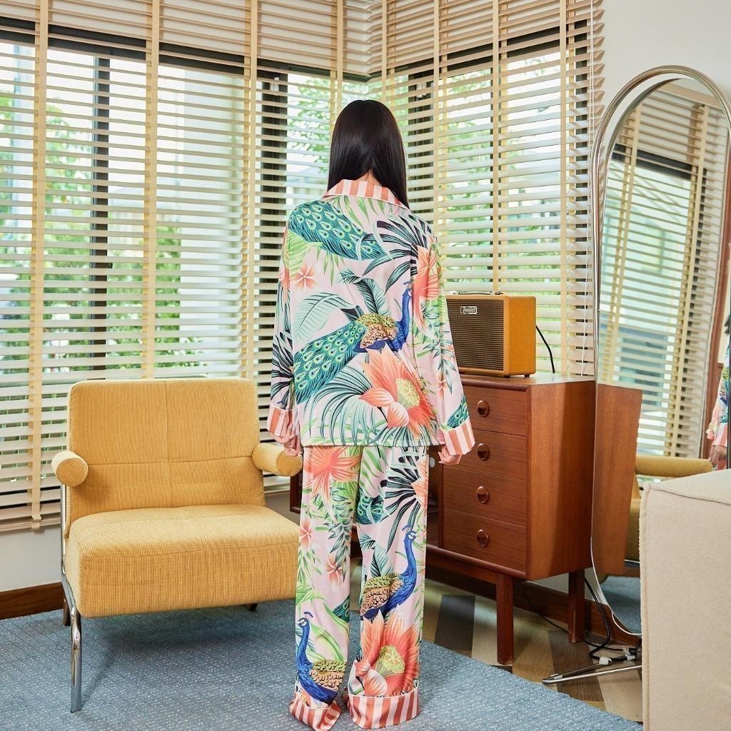 ชุดนอน Muslin Pajamas Silk Satin( รุ่น Golden Peacock T3036 P3036 L3036 )