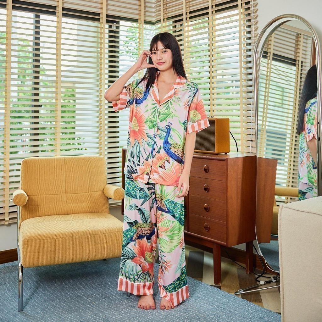 ชุดนอน Muslin Pajamas Silk Satin( รุ่น Golden Peacock  T3036 P3036 L3036 )