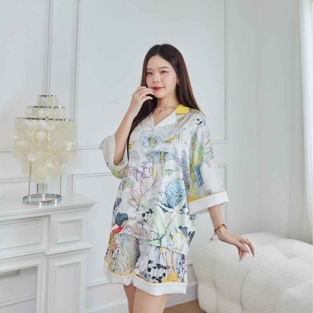 ชุดนอน Muslin Pajamas Silk Satin รุ่น Wonder Circus (V2011 W2011)