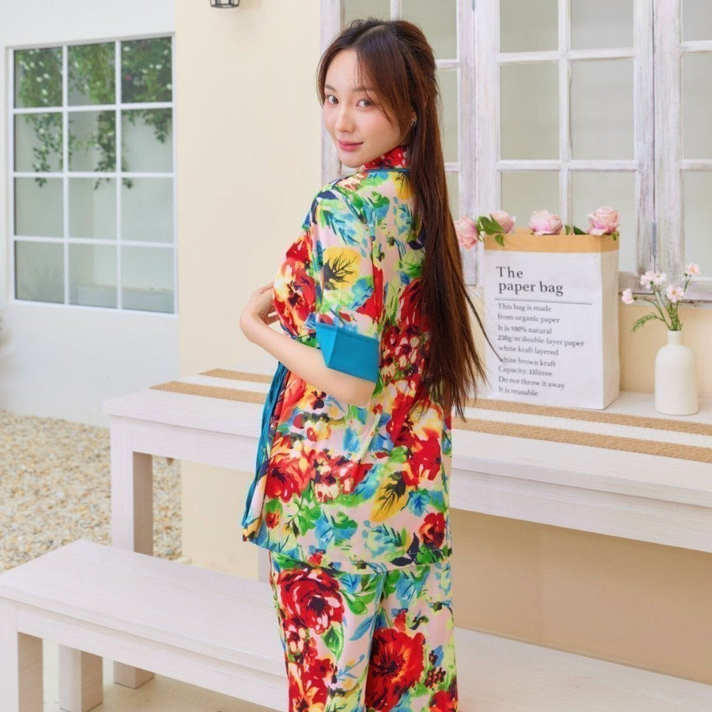 ชุดนอน Muslin Pajamas Silk Satin รุ่นดอกไม้แดงขอบเขียว(N1046 T1046)|ชุดนอนผูหญิง,ชุดนอนชุดเที่ยว