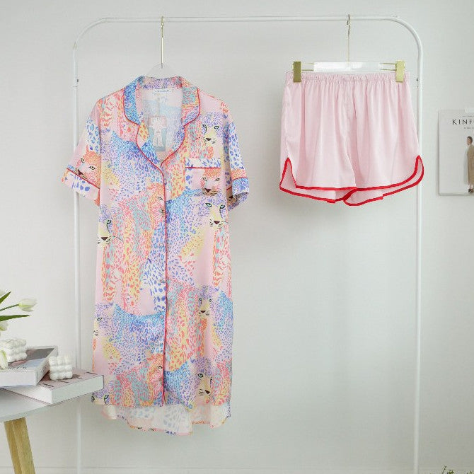 ชุดนอน Muslin Pajamas Silk Satin รุ่น Iridescent Leopard (W2075 V2075 K2075)