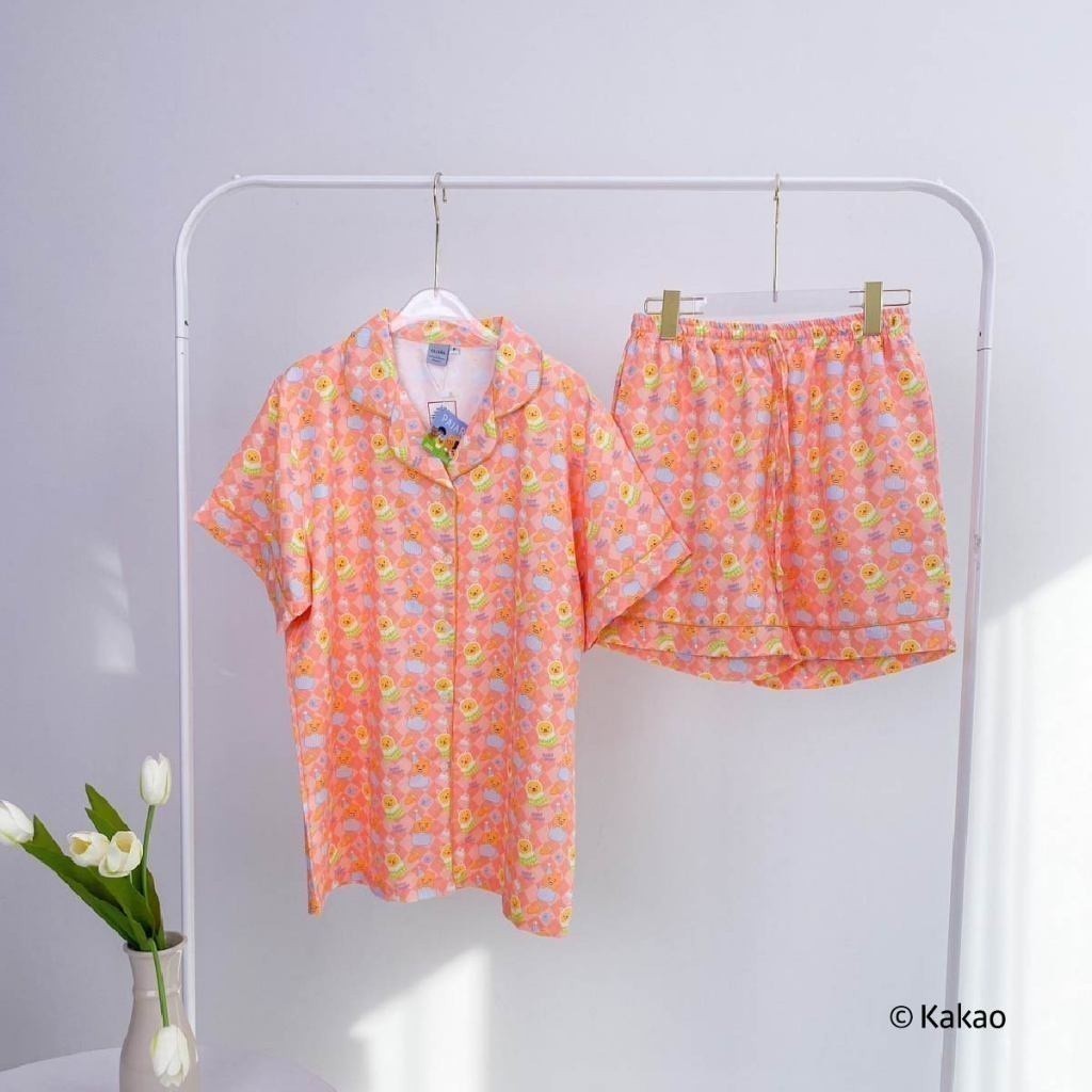 ชุดนอน 𝗟𝗜𝗧𝗧𝗟𝗘 𝗞𝗔𝗞𝗔𝗢 𝗙𝗥𝗜𝗘𝗡𝗗𝗦 Good Night2 (Little Ryan & Little Muzi)ลิขสิทธิ์แท้ Brand Pajara