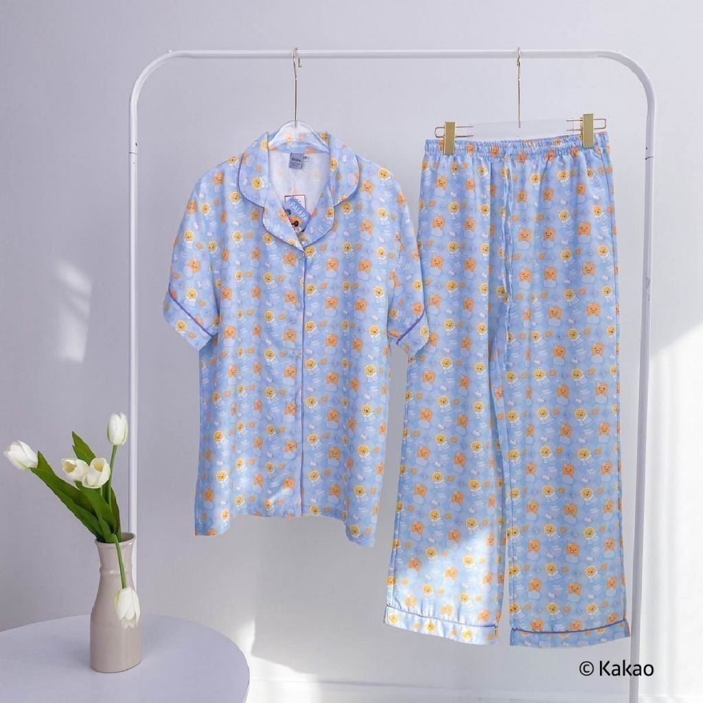 ชุดนอน 𝗟𝗜𝗧𝗧𝗟𝗘 𝗞𝗔𝗞𝗔𝗢 𝗙𝗥𝗜𝗘𝗡𝗗𝗦 Good Night2 (Little Ryan & Little Muzi)ลิขสิทธิ์แท้ Brand Pajara