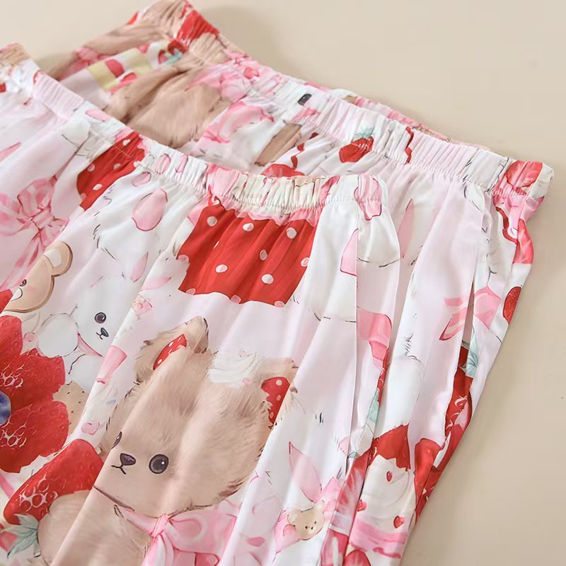 ชุดนอน Muslin Pajamas Silk Satin รุ่น Sweet Berry Bear (W2191 V2191) | ชุดนอนผู้หญิง